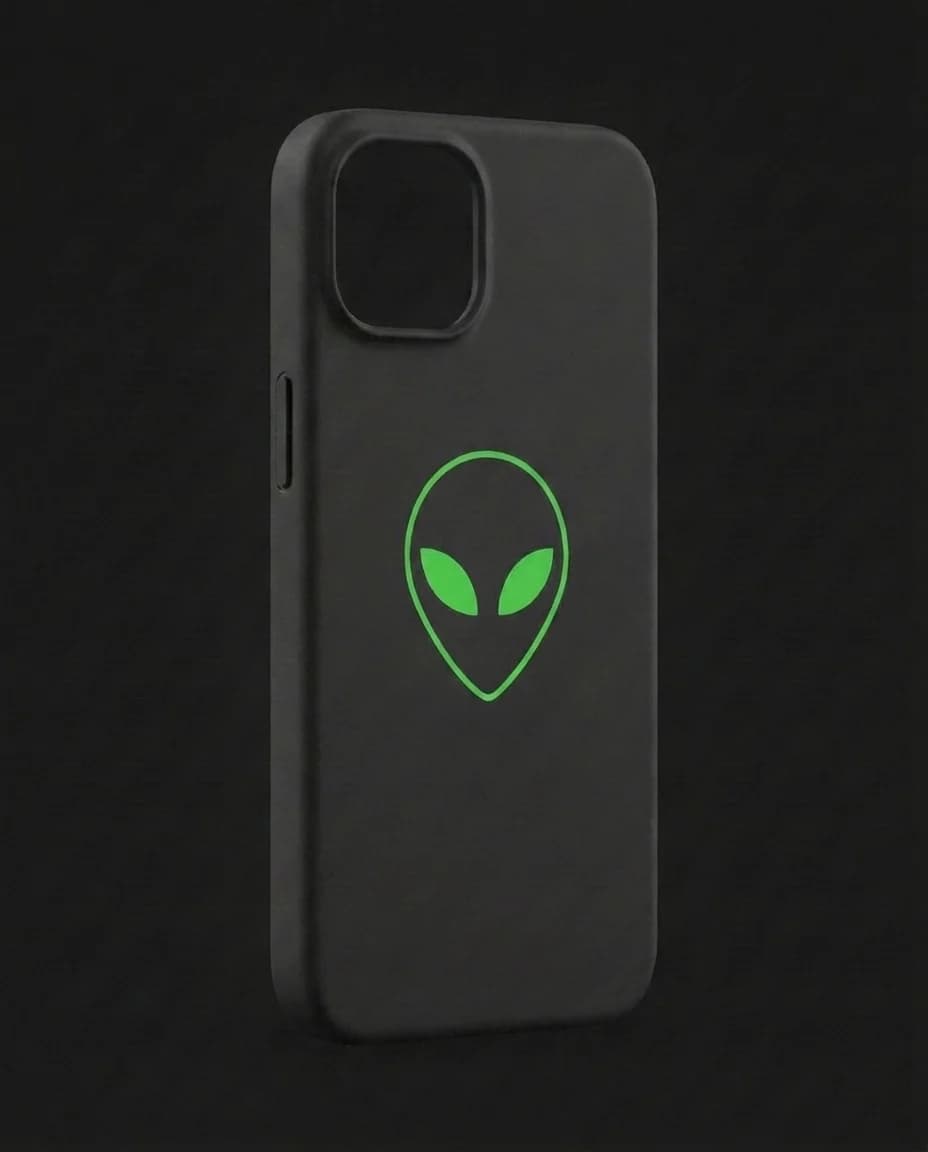 Alien kryt na telefon — Kryt na telefon s UFO designem | DOPESTORE